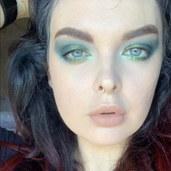 Meet Your Posher - Picture 2 of 2